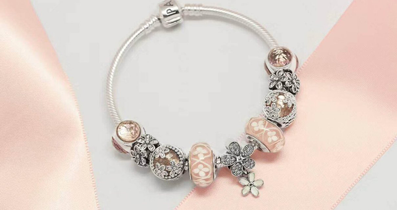 Màu sắc không chỉ mang tính thẩm mỹ mà còn ảnh hưởng đến cung mệnh phong thuỷ